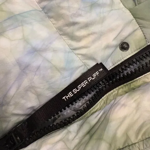 Aritzia Super Puff Shorty in Quicksilver Blue and Green - Picture 9 of 12